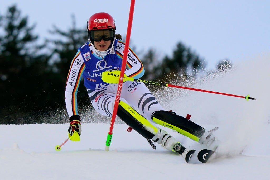 Lena Dürr beim Slalom in Lienz.