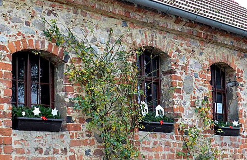 Im Burg- und Heimatmuseum Altes Wachhaus am Fuß der Burg befinden sich verschiedene Ausstellungen zur Kalbenser Historie.