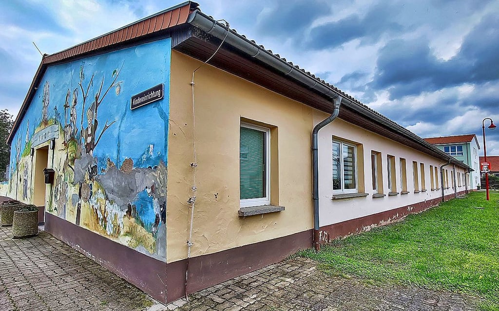In diesem Gebäude befindet sich die Bergaer Kindertagesstätte.