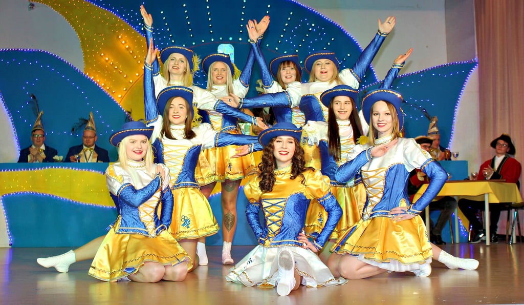 Das Foto zeigt die Funkengarde des HKV in Hörsingen. Es stammt aus dem Jahr 2019. Zu dieser Zeit war Corona noch kein Thema.