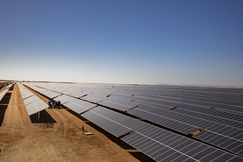 Symbolfoto - Großer Solarpark