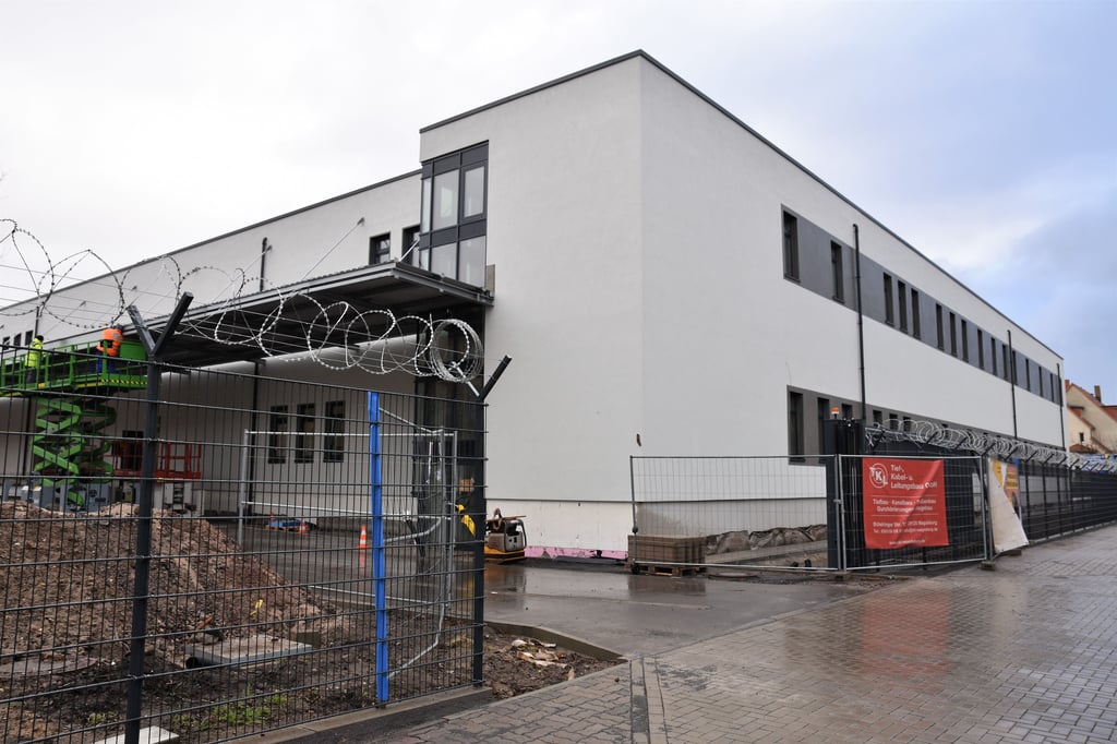 Von diesem Neubau an der Straße „Alt Prester“ soll künftig die Polizei in ganz Sachsen-Anhalt ausgestattet werden.