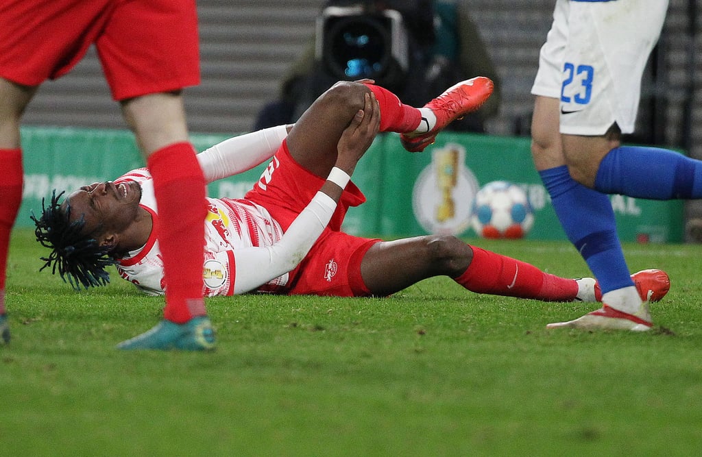 Mohamed Simakan kann gegen Wolfsburg wohl auflaufen.