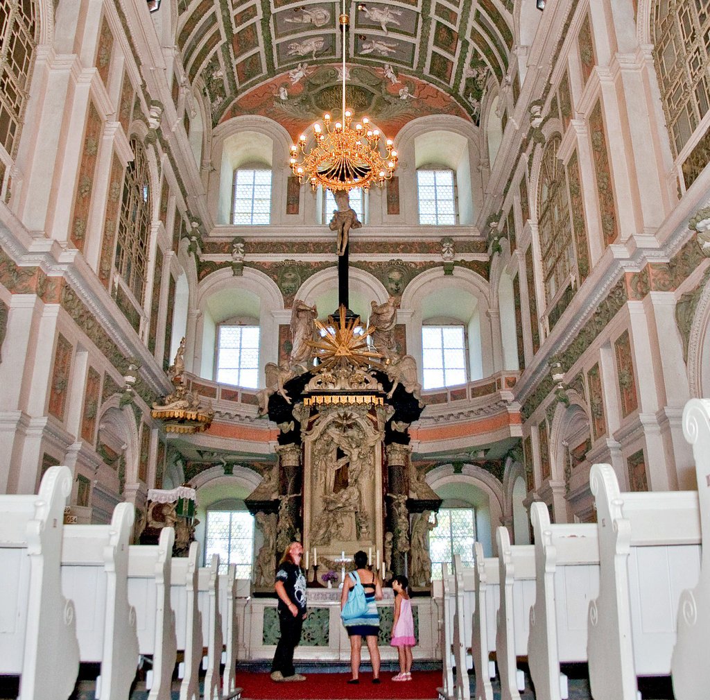 Wenn es nach den Linken-Politikern geht, könnte auch in Sehenswürdigkeiten wie dem Weißenfelser Schloss - hier ein Blick in die Schlosskirche - geimpft werden.