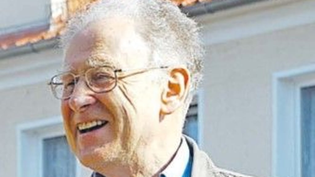 Der Regisseur und Bürgerrechtler Konrad Weiß bei einem Besuch in Genthin 2012.