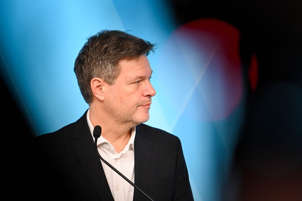 Bundeswirtschaftsminister Robert Habeck während einer Pressekonferenz in München.