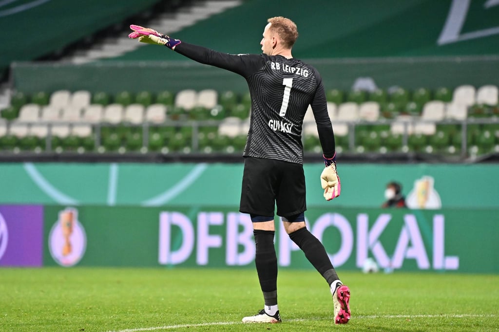 Péter Gulácsi will mit RB Leipzig den DFB-Pokal gewinnen.