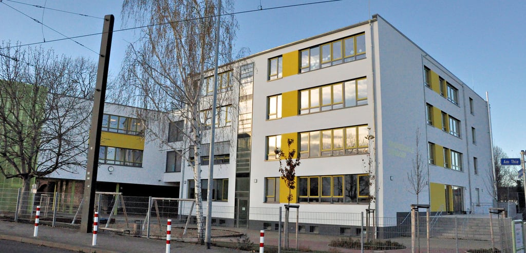 Die Grundschule im Magdeburger Stadtteil Diesdorf. Nach dem Ende der umfassenden Sanierung konnten die etwa 250 Schüler im März 2021 wieder zurückkehren.