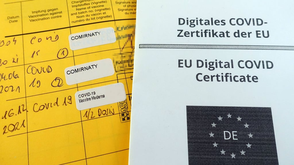 Die Mitarbeiterin einer Arzt-Praxis in Stendal soll Impfzertifikate gefälscht haben.