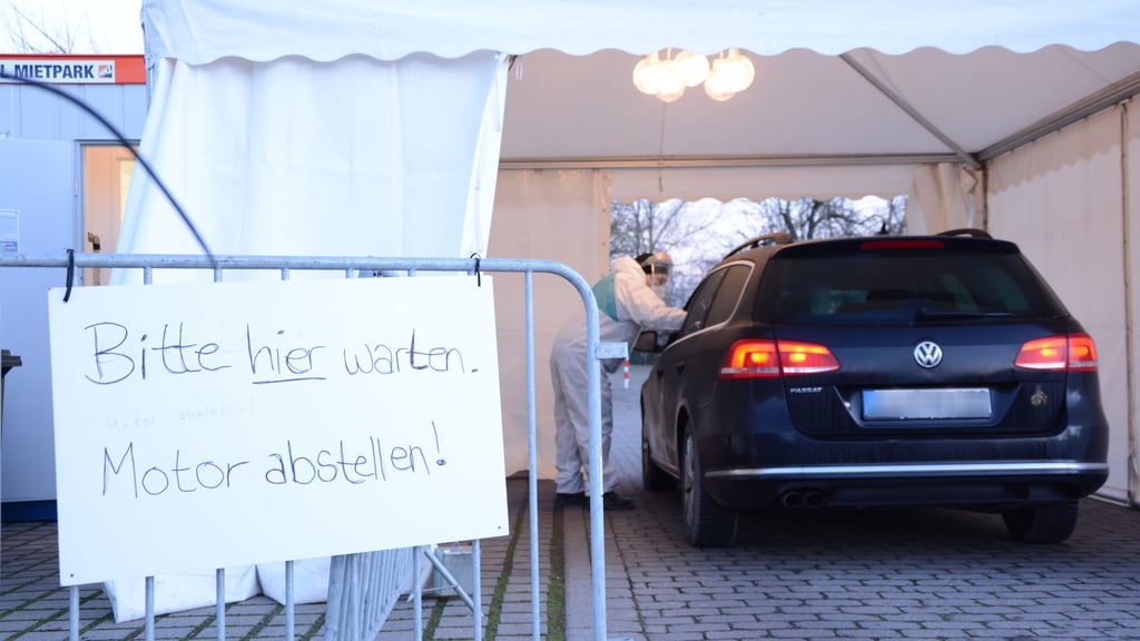 Schönebeck: Einblick in die Arbeit beim Schnelltest-Zentrum
