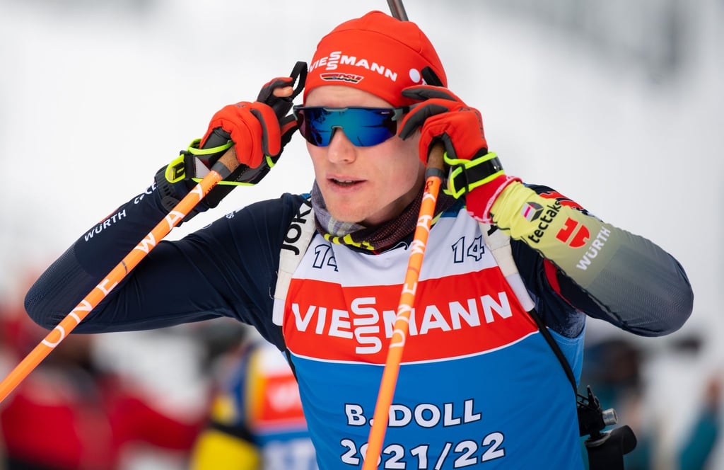Der Biathlet versucht Kontakte einzuschränken, um das Risiko einer Coronainfektion kurz vor Beginn der Olympischen Winterspiele zu reduzieren.