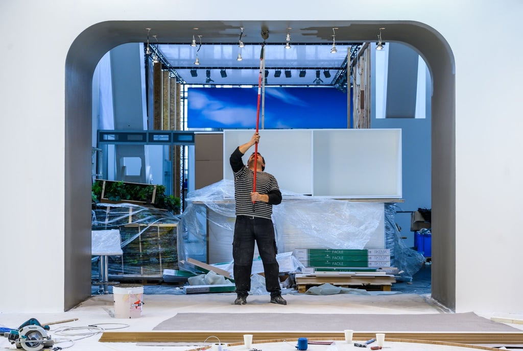 Absagen von Messen, Konzerten, Tagungen und Feiern machen Veranstaltungsausrüstern, Technikern, Künstlern, Messebauern zu schaffen.