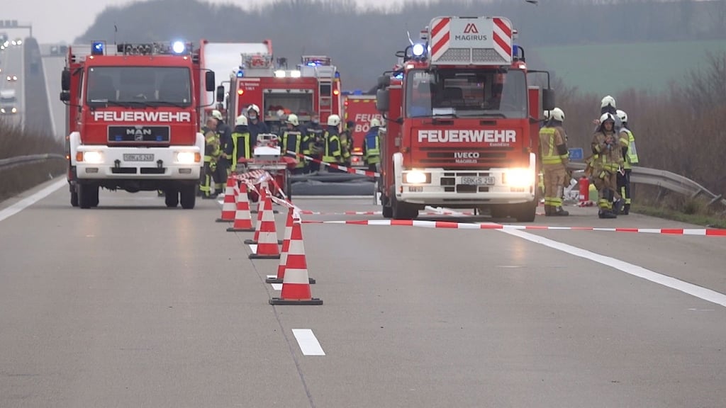 Die Autobahn 14 ist immer noch voll in Richtung Schwerin gesperrt.