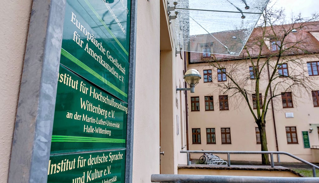 Ins Umfeld von Leucorea, Institut für Hochschulforschung, Wittenberg-Zentrum für globale Ethik und Evangelische Akademie in Wittenberg passe ein Transformationszentrum, meint der Wittenberger Hauptausschuss.