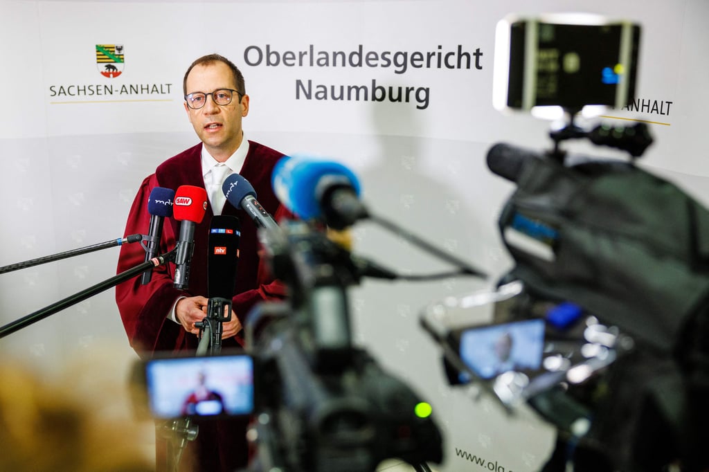 Anklage gegen Leonora M.: Oberstaatsanwalt Holger Schneider-Glockzin vor dem Prozessstart gegen die IS-Rückkehrerin in Halle.