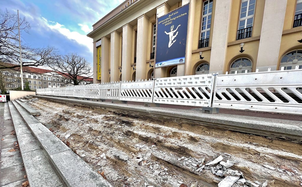 An der Treppe sind mehr als die Stufen marode. Auch der Bewehrungsstahl hatte im Laufe der Jahrzehnte gelitten.