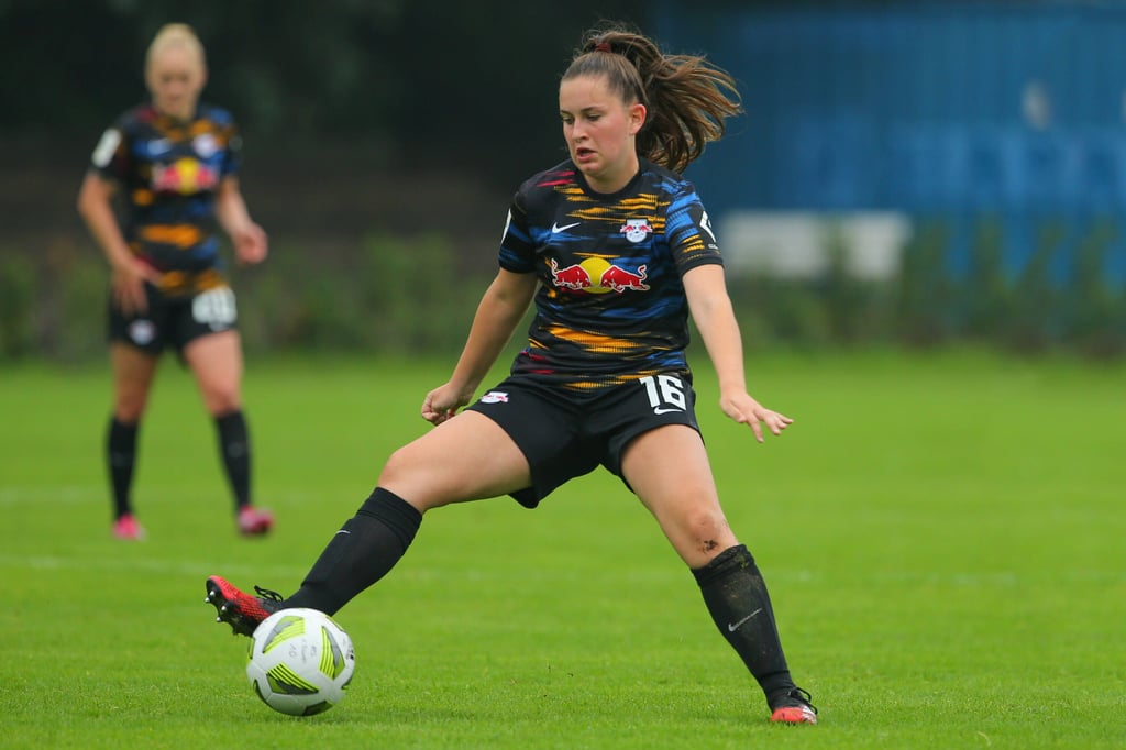 Lea-Sophie Misch trifft gegen Jena.