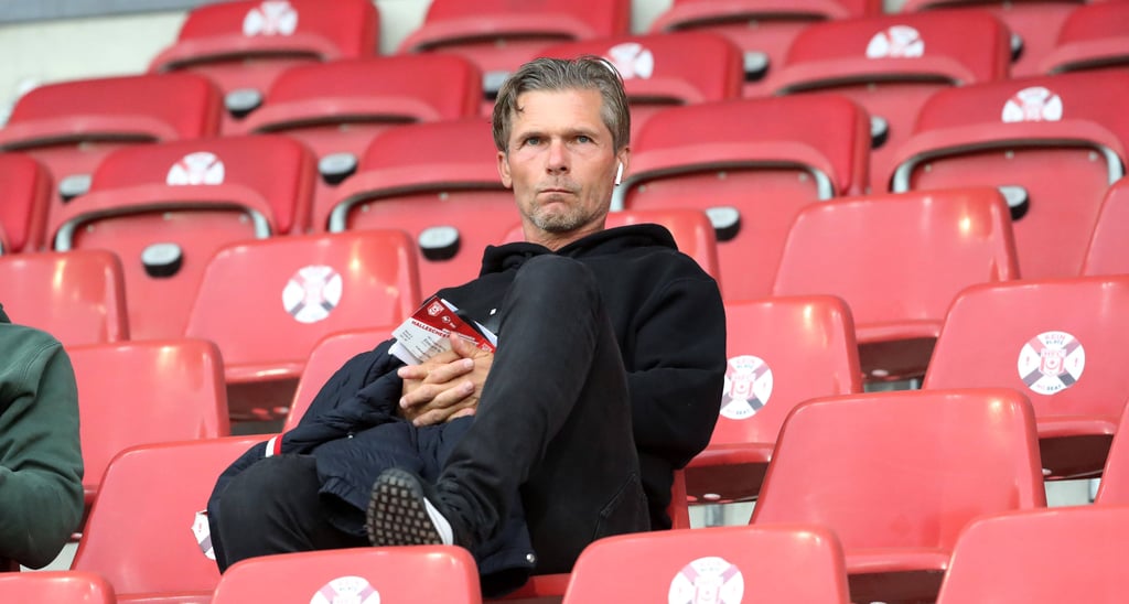 Dariusz Wosz als Tribünengast in Halle: Schafft es die Klub-Legende auch am Dienstag ins Stadion?
