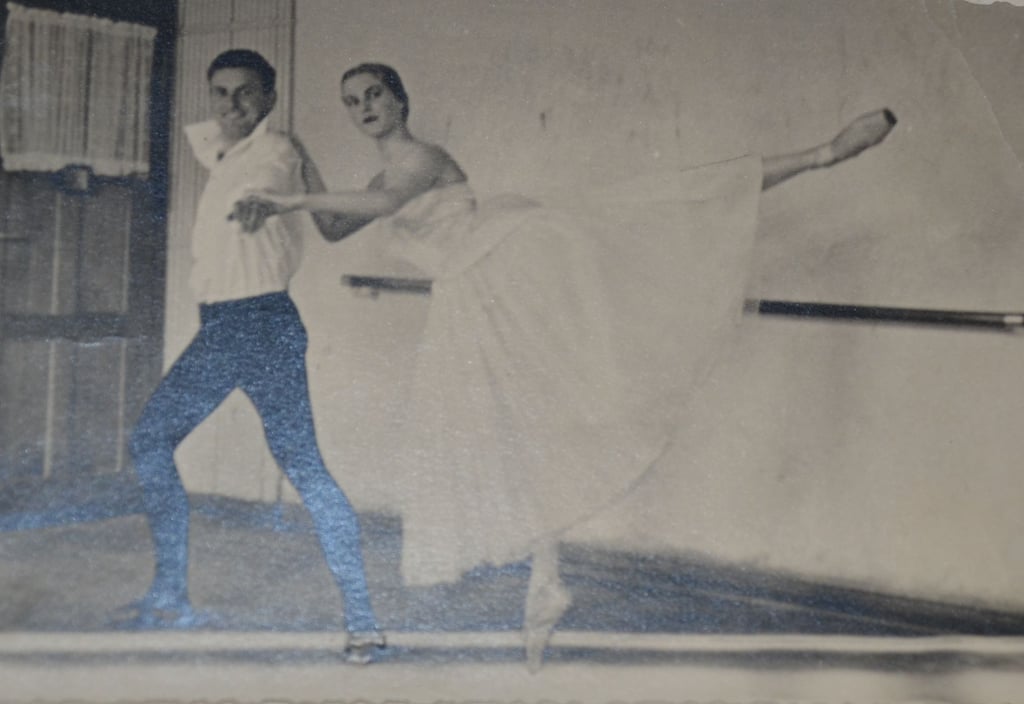 Der Magdeburger Hans-Dieter Erhardt bei einer Tanzprobe im Jahr 1957. Der „Kaiserwalzer“ kam allerdings nicht zur Aufführung.
