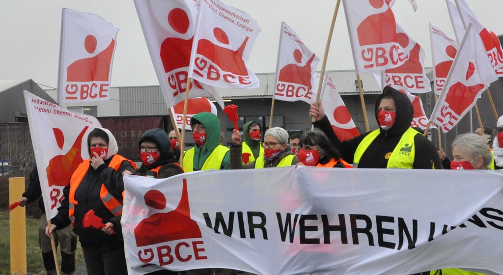 Warnstreik bei der Eldisy GmbH in Gardelegen. Gefordert wird mehr Lohn für die Belegschaft.