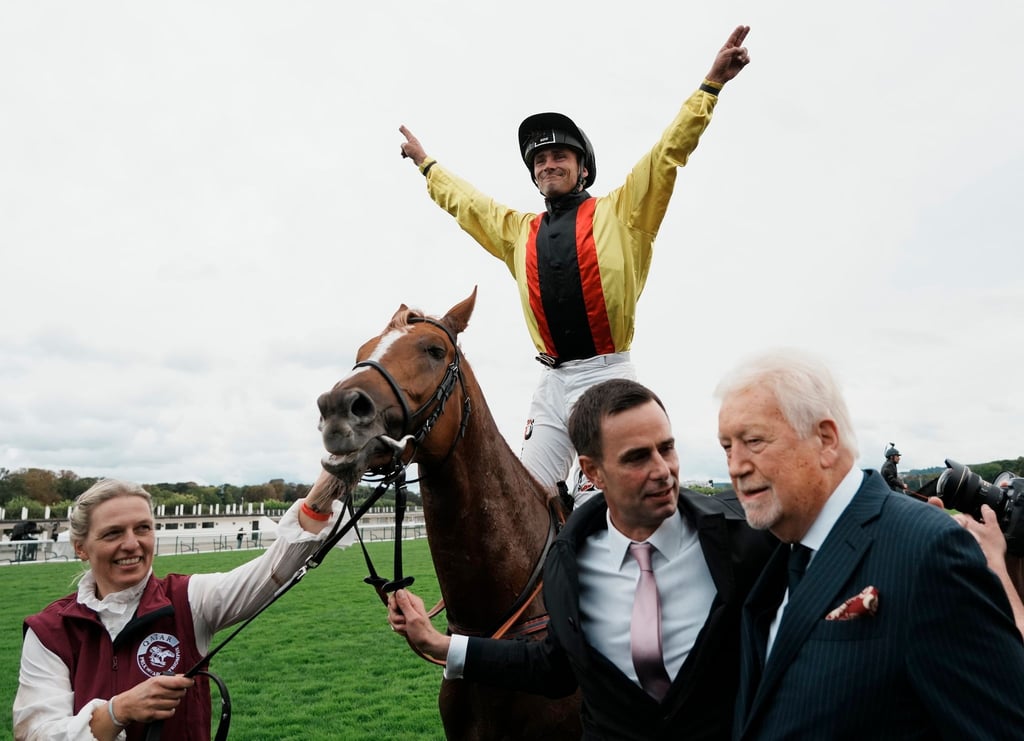 Rene Piechulek gewann auf Torquator Tasso den 100. Prix de l’Arc de Triomphe.
