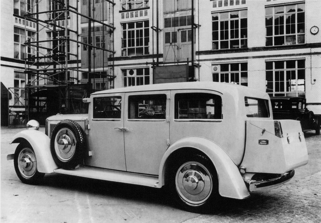 Groß und klobig war der „Gropius Adler“ entworfen. Er blieb ein Ladenhüter, ist bei Oldtimer-Freunden heute aber umso begehrter.