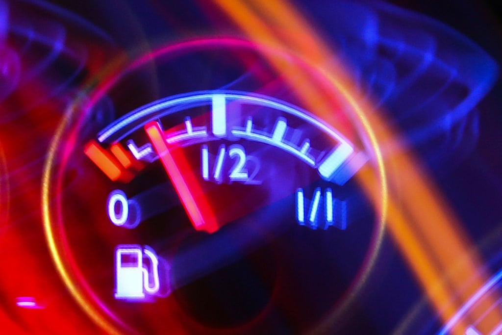 Wie viel Kraftstoff ein Fahrzeug verbraucht, muss Internet-Werbung dafür direkt mitteilen.