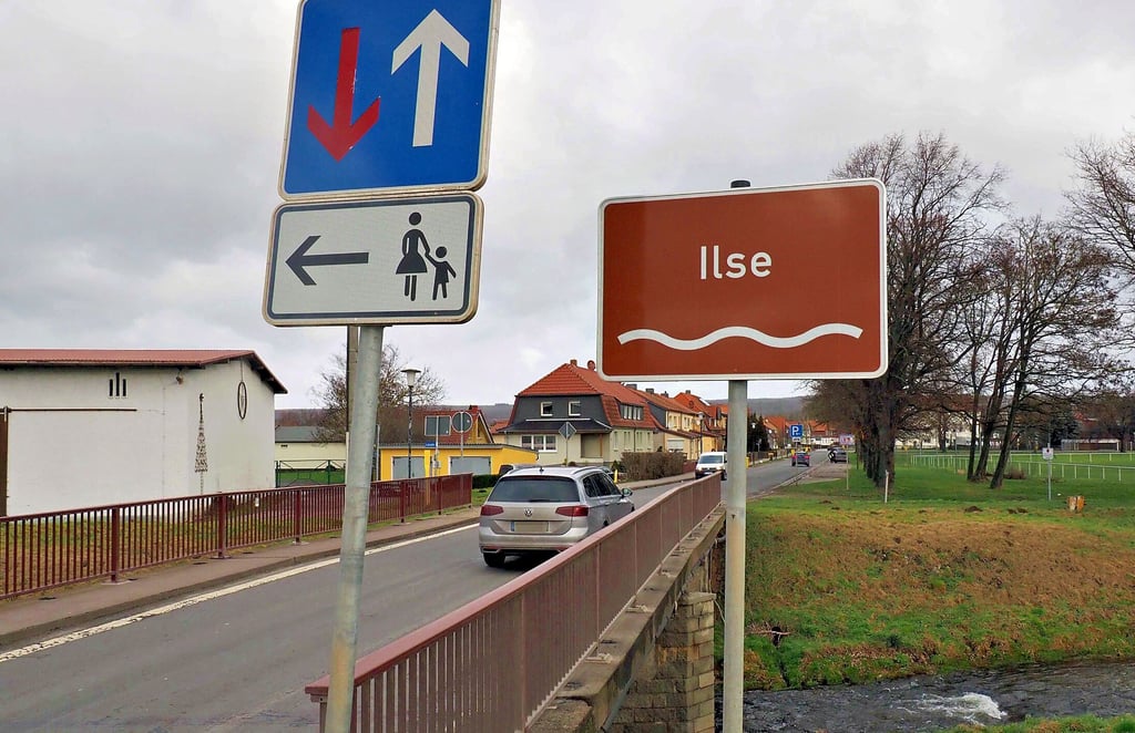 Die Erneuerung der schmalen Ilse-Brücke in Osterwieck hat die Landesstraßenbaubehörde nicht aus den Augen verloren.
