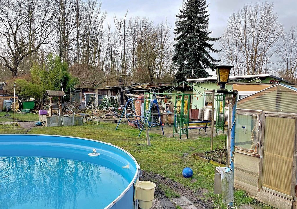 Das Gartengrundstück in der Straße Am Bad, in dem sich am Mittwochabend eine tödliche Auseinandersetzung ereignet hat.
