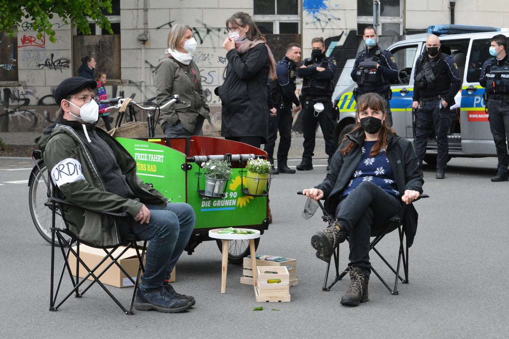 In Salzwedel ist heute aufgrund von an- und nicht-angemeleten Demonstrationen mit Straßensperrungen zu rechnen.