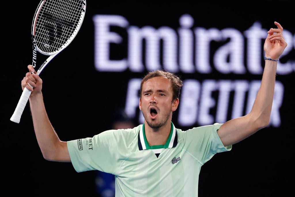 Daniil Medwedew kam gegen Felix Auger-Aliassime nach 0:2-Satzrückstand noch zurück.