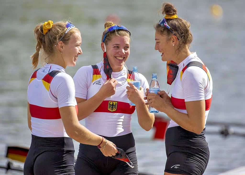 Tabea Kuhnert (r.) hat im Juniorenbereich oft gejubelt – wie hier beim Gewinn der EM 2020. Doch jetzt will sie trotz einer schwierigen Vorbereitung auch den Sprung in die Elite schaffen,