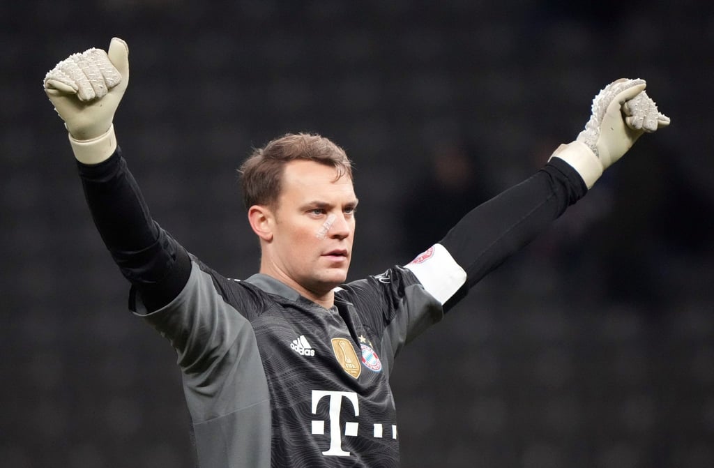 Wird nach Ansicht von Vorstandschef Oliver Kahn auch noch mit 40 Jahren im Tor stehen: Münchens Torhüter Manuel Neuer.