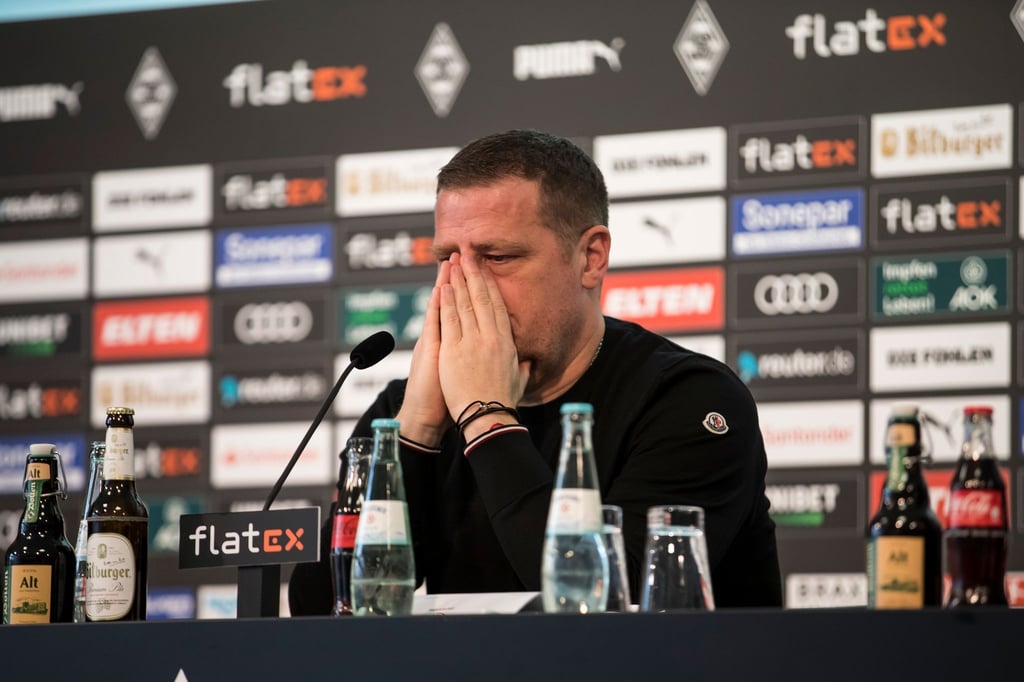 Mönchengladbachs Sportdirektor Max Eberl erklärt seinen Rücktritt aus gesundheitlichen Gründen.