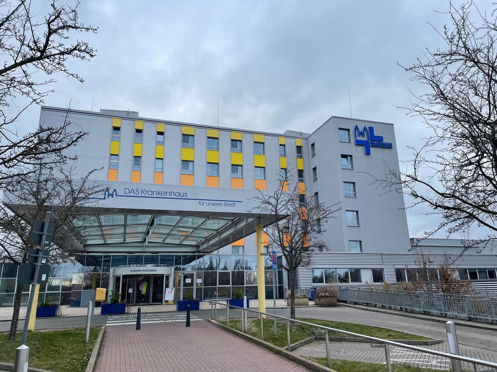 Das Klinikum Magdeburg und der Ärzteverband Marburger Bund streiten um einen Tarifvertrag.