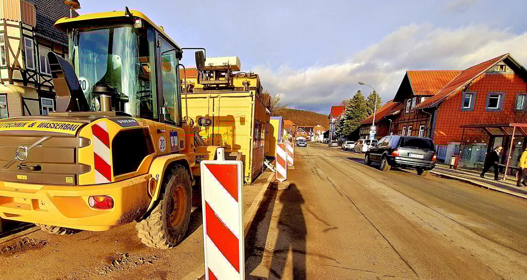 In Kürze wird in der Friedrichstraße in Wernigerode wieder gebaut. Nur ein kleines Stück wird ausgespart. Aber warum?