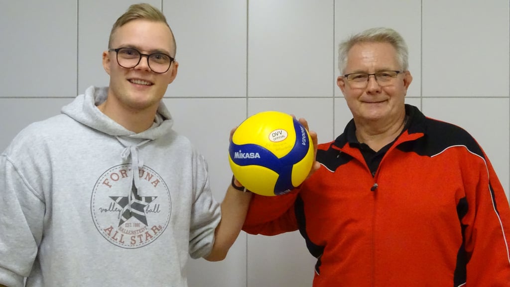Ralf (links) und Vater Uwe Wendrich bringen sich als Duo bei Fortuna Ballenstedt ein.