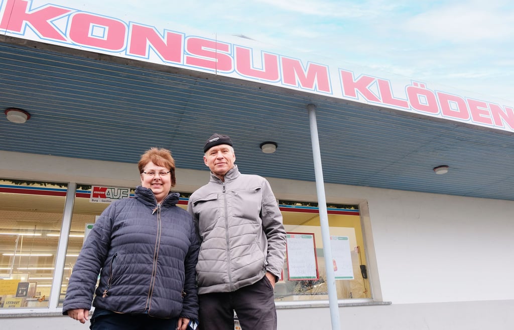 Anett Grau und Frank Zarrad freuen sich auf die Wiedereröffnung des Klödener Konsums am Mittwoch.