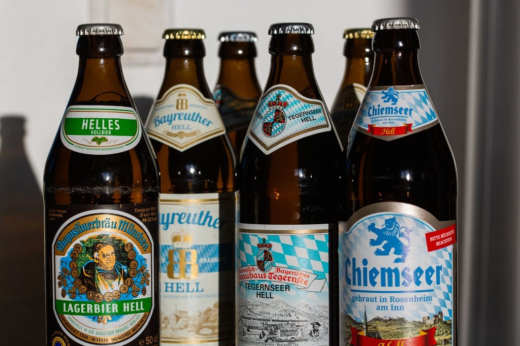 Schmeckt deutschlandweit gut: verschiedene Helle Biere aus Bayern.