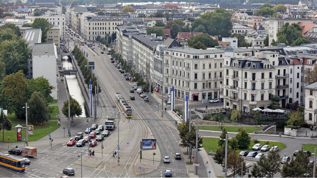 Der Mann ist auf der Jahnallee in Leipzig mit über 100 Stundenkilometern unterwegs gewesen.
