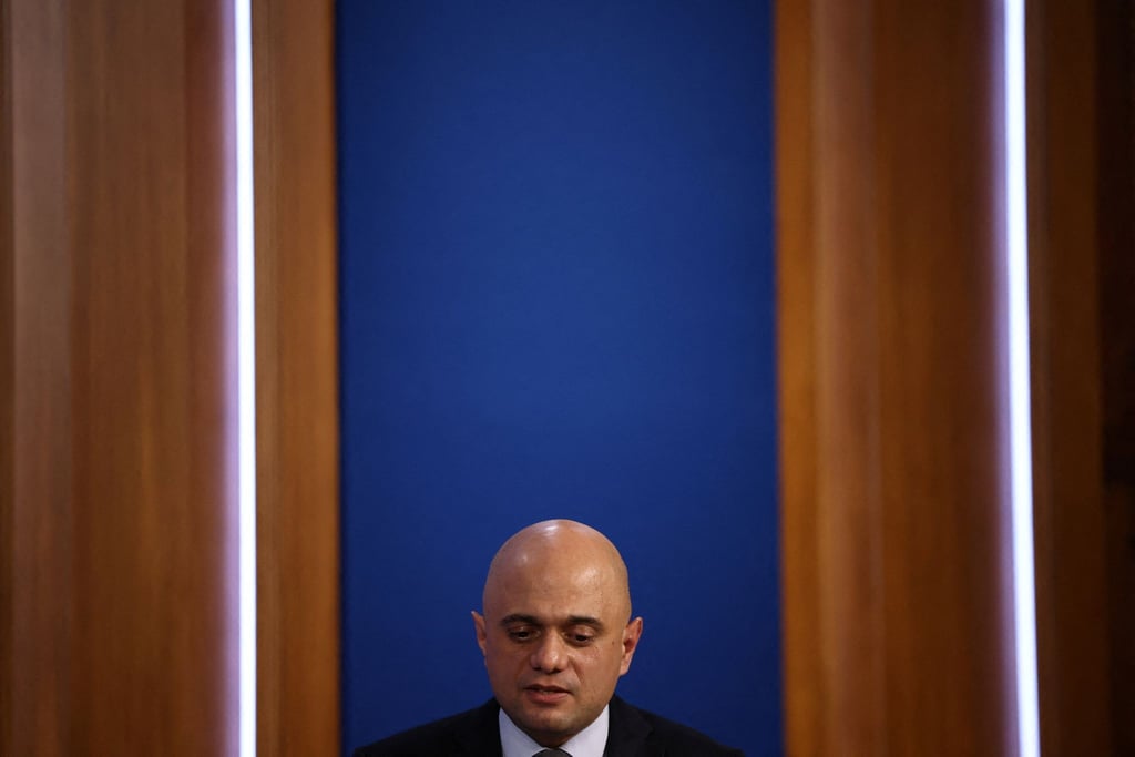 Großbritanniens Gesundheitsminister Sajid Javid will die Impfpflicht-Pläne überprüfen.