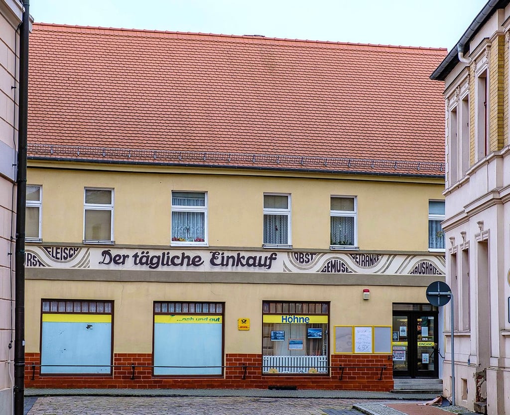 Die Betreiberin des kleinen Ladens in Wörlitz geht in diesem Jahr in Rente. Es gibt Verhandlungen, damit das Geschäft weiterhin offen bleibt.