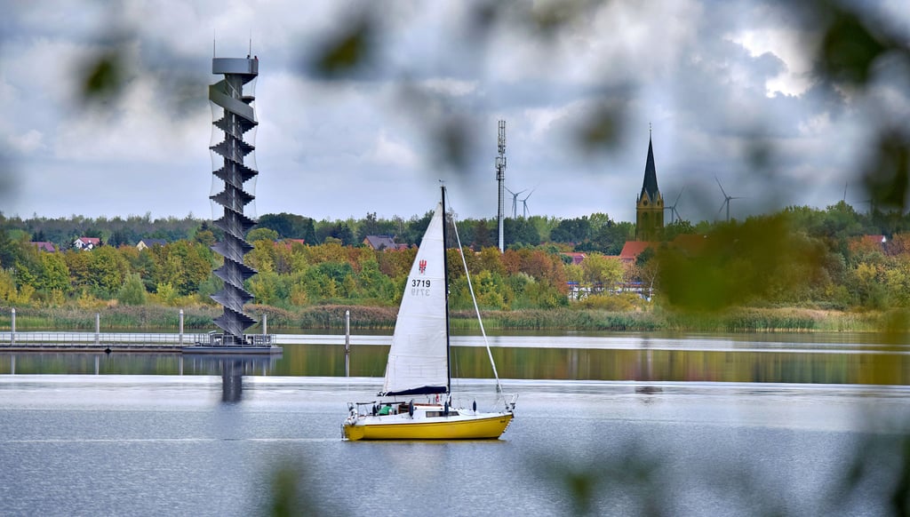 Die Bergbaufolgelandschaft vor den Toren Bitterfelds ist das Arbeitsfeld des Goitzsche-Zweckverbandes.