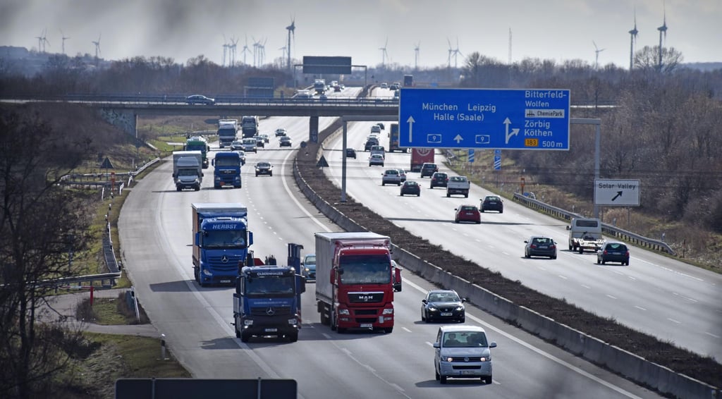 Die A9 bei Dessau.