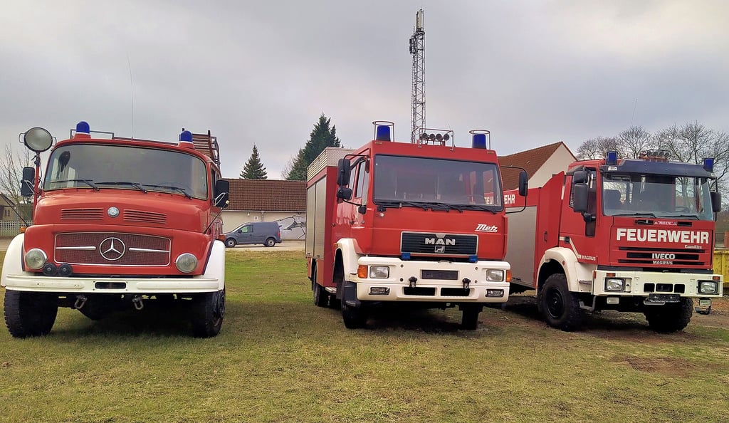 Am 18. Februar findet im Auktionshaus Vonau in Chemnitz die nächste Versteigerung von Fahrzeugen öffentlicher Behörden statt. Darunter sind auch drei Feuerwehrfahrzeuge aus Gardelegen: ein LF 16, auch als Hauber bezeichnet wegen seiner runden Haube, ein TLF und ein Iveco.