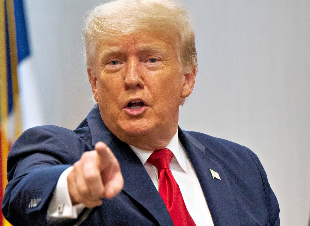 „I want your money!“ – „Ich will dein Geld!“: Ex-Präsident Donald Trump ist gerade nicht sonderlich flüssig.