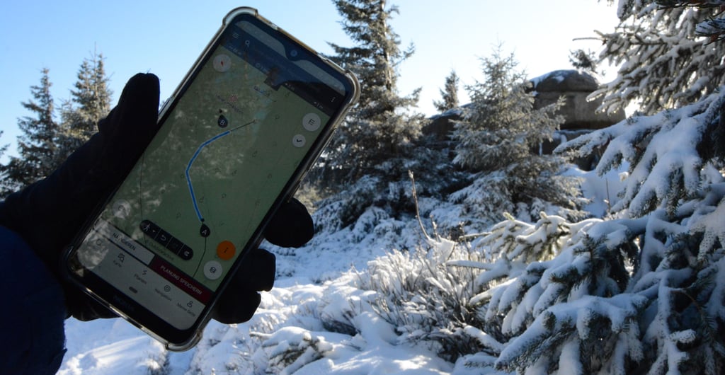 Wanderungen Planen und Navigieren ist mit der richtigen App kein Problem. Die Harz-App enthält unter anderem 58 Tourenvorschläge speziell für den Winter.