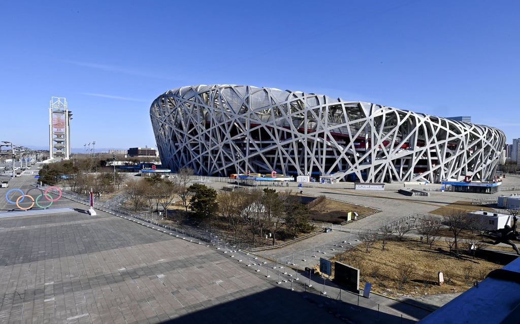 Außenansicht von dem Olympiastadion „Vogelnest“ in Peking.