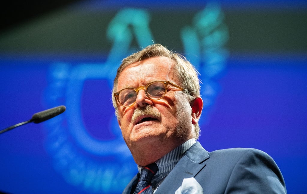 Frank Ulrich Montgomery spricht zu Beginn des 122. Deutschen Ärztetages. (Archivbild)