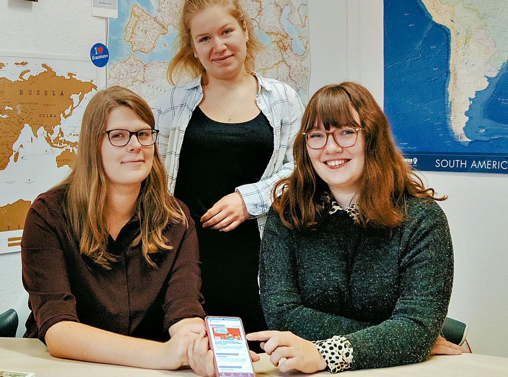 Christin, Anne und Anneke mit der App von der Uni Magdeburg.